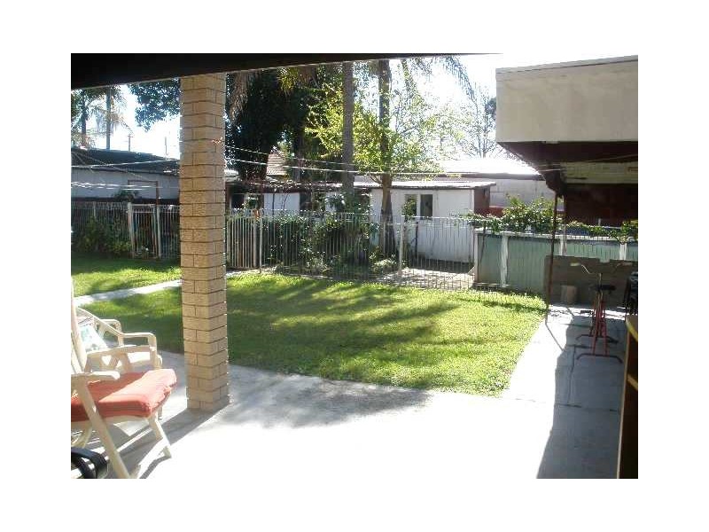 Fairfield West NSW 2165