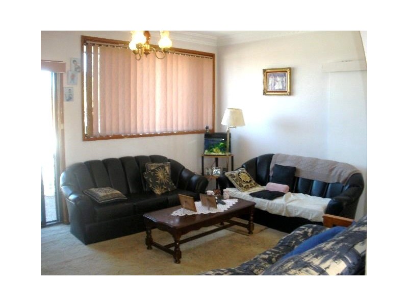 Fairfield West NSW 2165