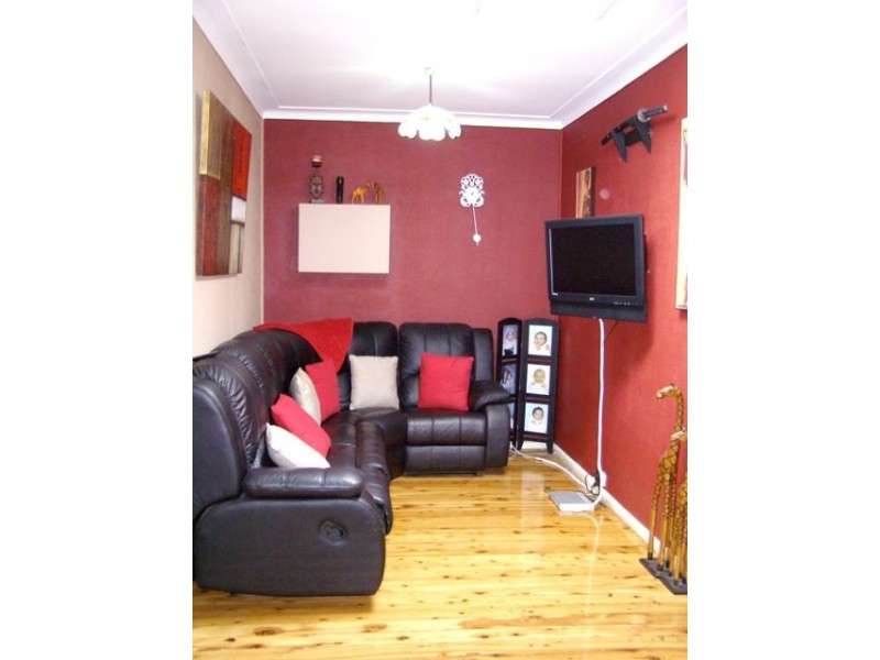 72 STELLA STREET, Fairfield Heights NSW 2165