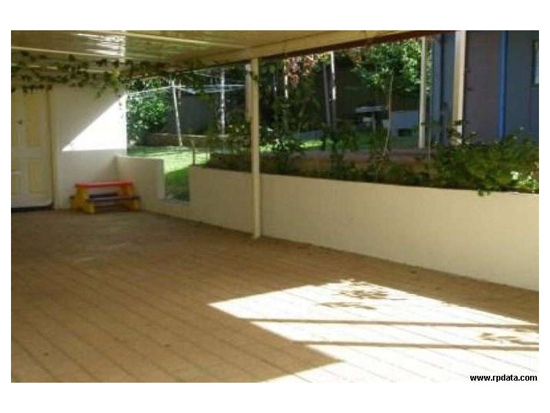 1 CELEBRATION RD, Sadleir NSW 2168