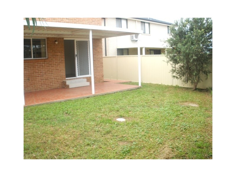 21B ST HELEN CLOSE, West Hoxton NSW 2171