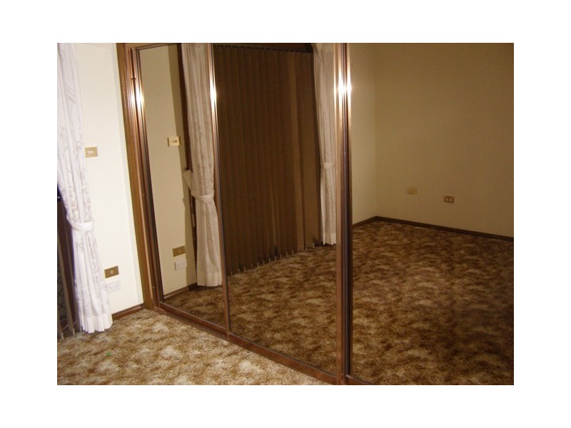 Edensor Park NSW 2176