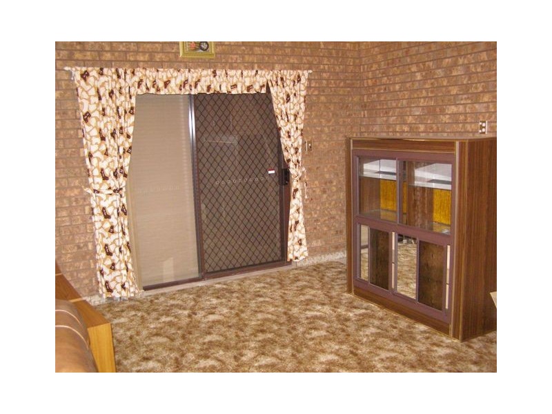 Edensor Park NSW 2176