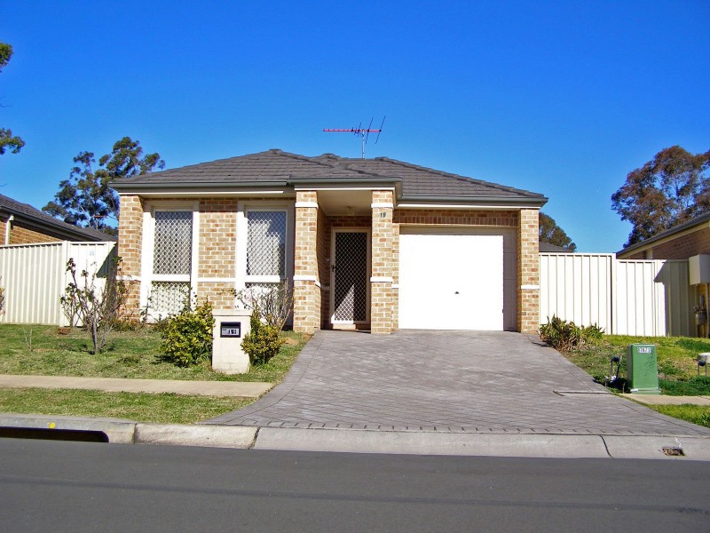19 MELALEUCA STREET, Fairfield East NSW 2165