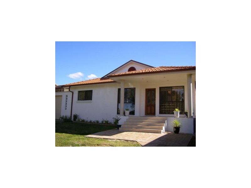 7 HILAND CRES, Smithfield NSW 2164