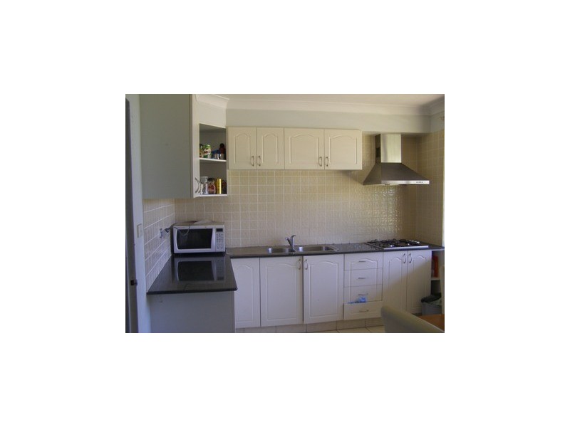 8 THE GROVE, Fairfield NSW 2165