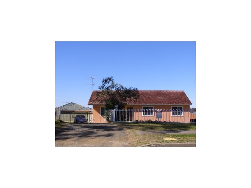 Edensor Park NSW 2176