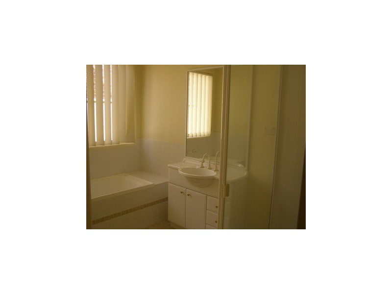 Fairfield East NSW 2165