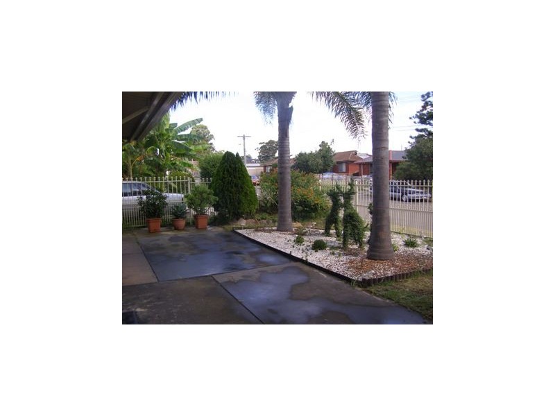 Fairfield West NSW 2165