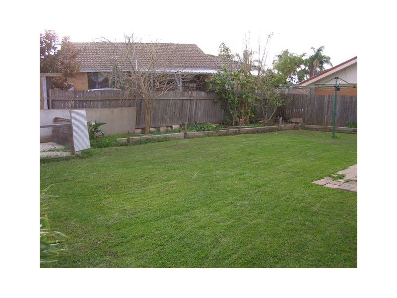 Edensor Park NSW 2176