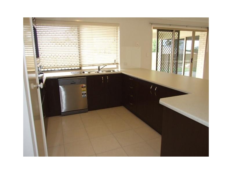 16 Sycamore Close, Calamvale QLD 4116