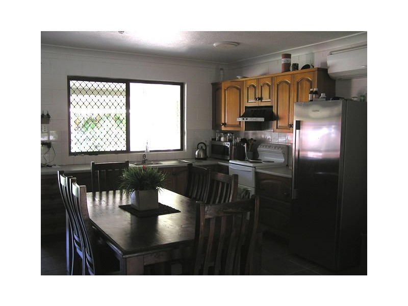 10 Armidale Avenue, Balgal Beach QLD 4816