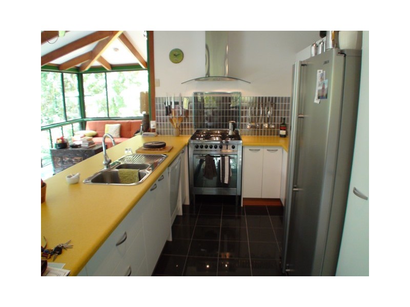 16 Howitson Drive, Mystic Sands QLD 4816