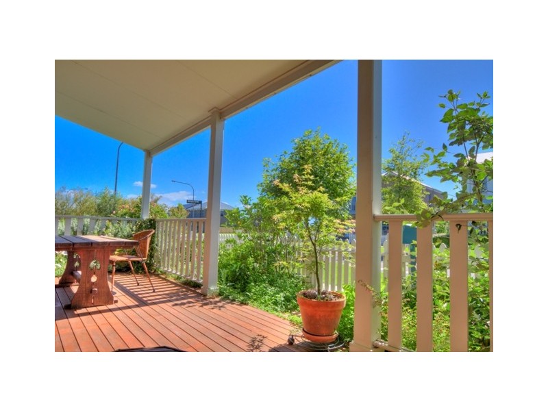 14 Broughton Ave, Tullimbar NSW 2527