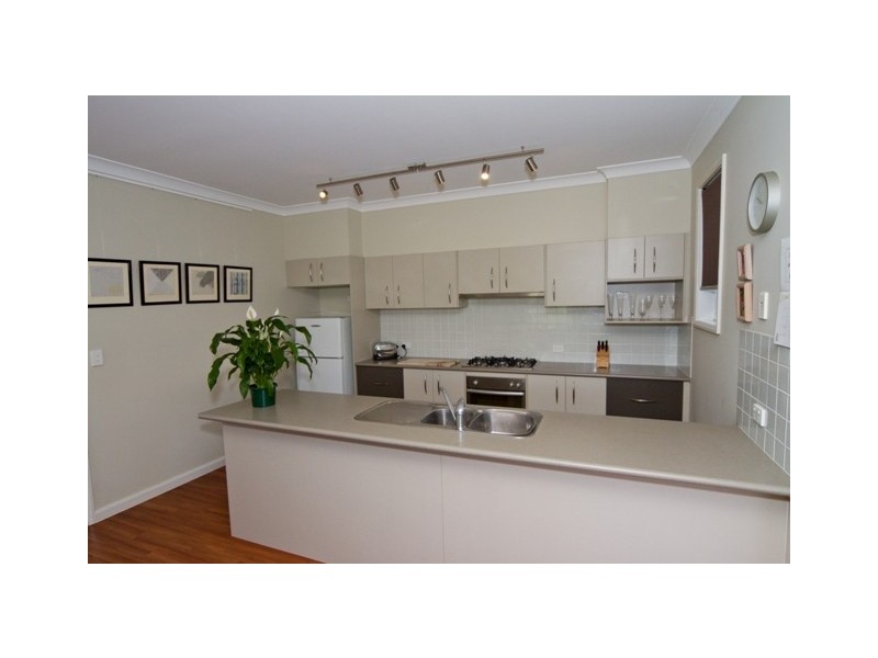 14 Broughton Ave, Tullimbar NSW 2527