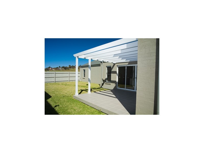 27 Broughton Avenue, Tullimbar NSW 2527