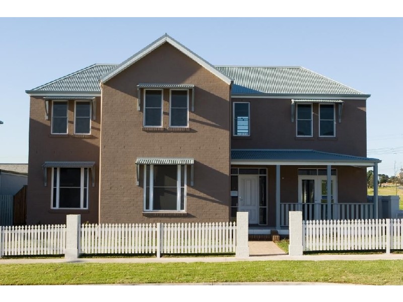 37 Broughton Ave, Tullimbar NSW 2527