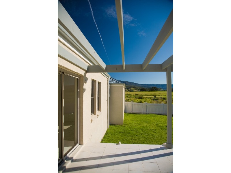 38 Broughton Avenue, Tullimbar NSW 2527