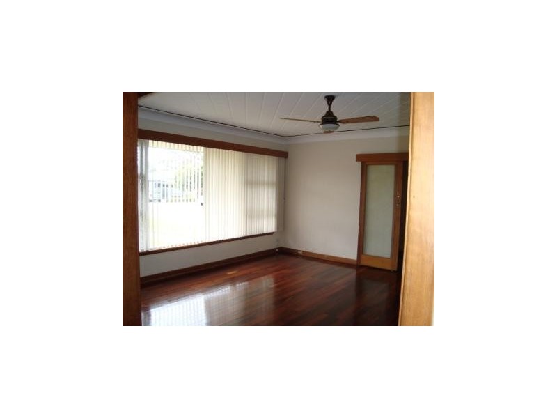 7 Hope Avenue, Salter Point WA 6152