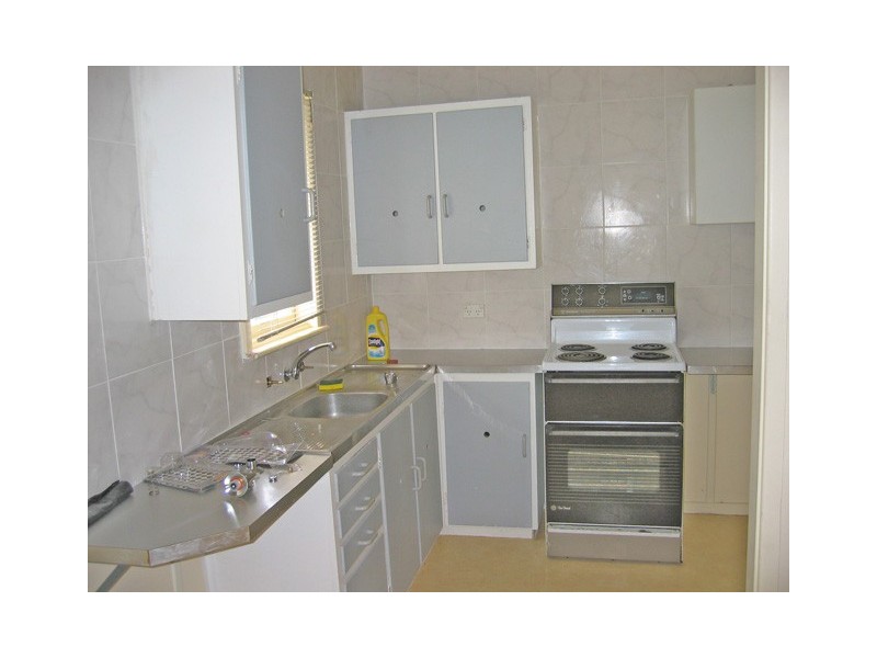 37 Marquesa Cres, Lethbridge Park NSW 2770