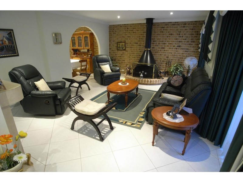 10 Hartam Street, Kings Langley NSW 2147