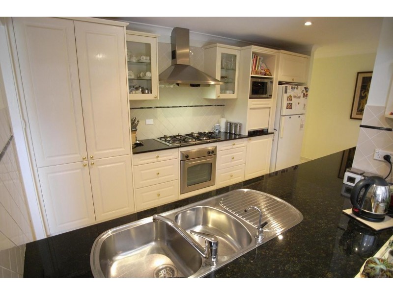 10 Hartam Street, Kings Langley NSW 2147