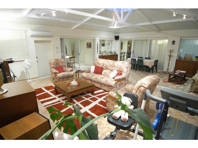 10 Hartam Street, Kings Langley NSW 2147