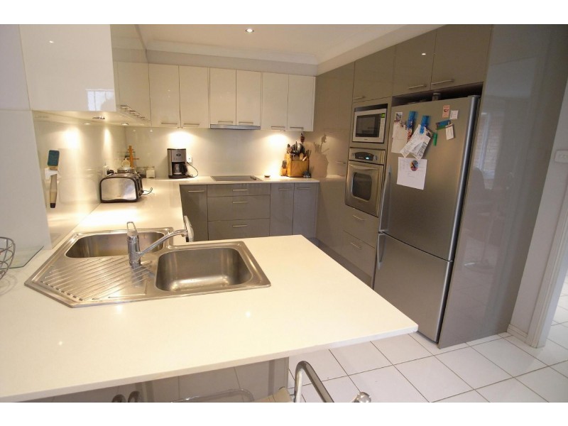 4 Parkinson Street, Kings Langley NSW 2147