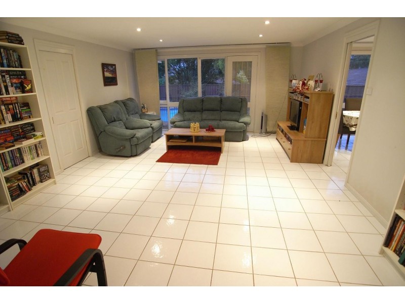 4 Parkinson Street, Kings Langley NSW 2147