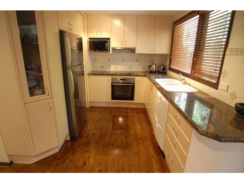 6 GRAY PLACE, Kings Langley NSW 2147