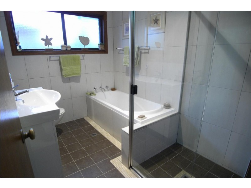 63 Hutchins Crescent, Kings Langley NSW 2147