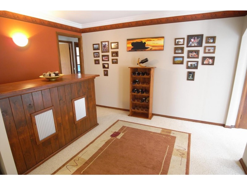 63 Hutchins Crescent, Kings Langley NSW 2147