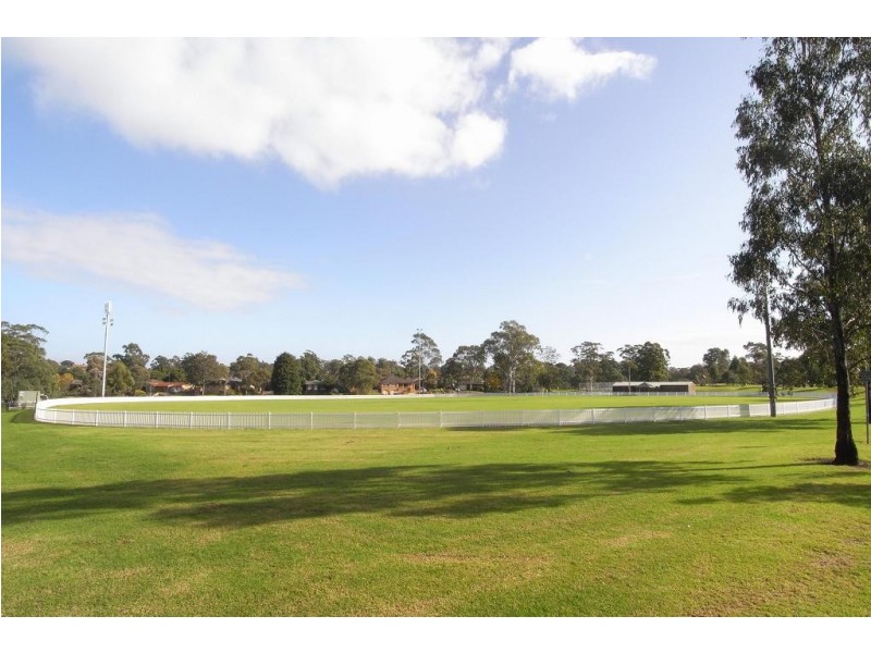 63 Hutchins Crescent, Kings Langley NSW 2147