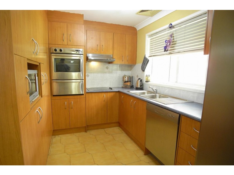 35 Kempe Pde, Kings Langley NSW 2147