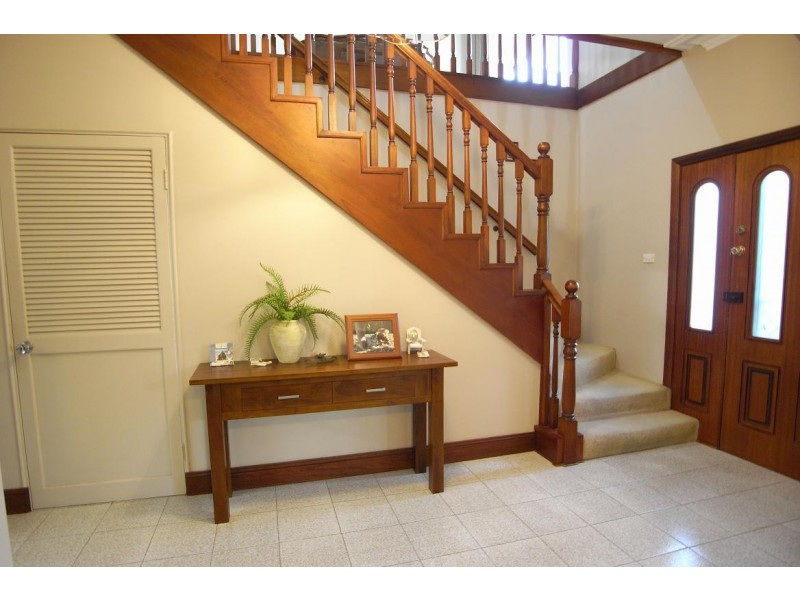 11 Hugh Place, Kings Langley NSW 2147