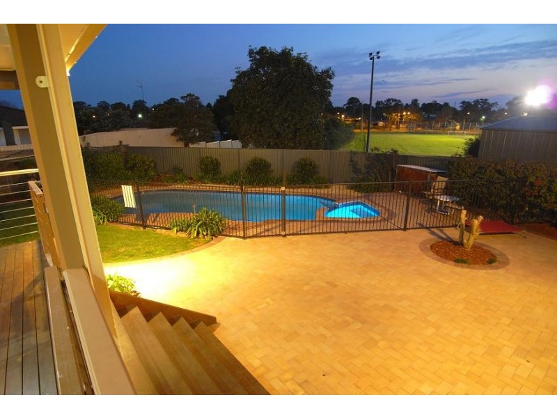 5 Tahiti Place, Kings Langley NSW 2147