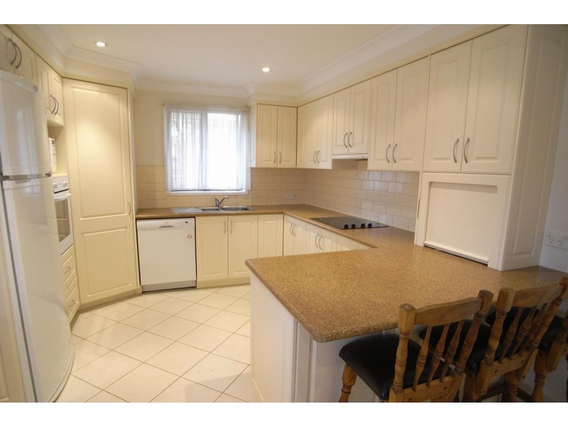 33 Lobelia Crescent, Quakers Hill NSW 2763