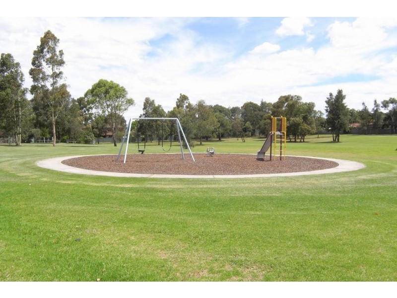 6 Hartam Street, Kings Langley NSW 2147