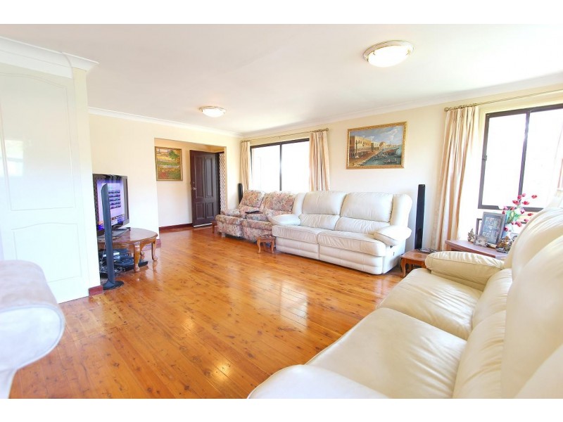 52 Plymouth Crescent, Kings Langley NSW 2147
