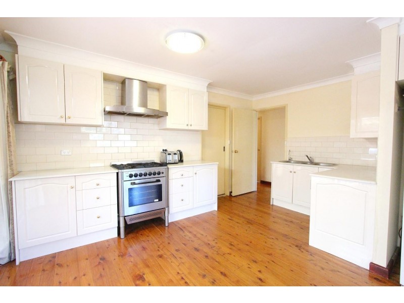 52 Plymouth Crescent, Kings Langley NSW 2147