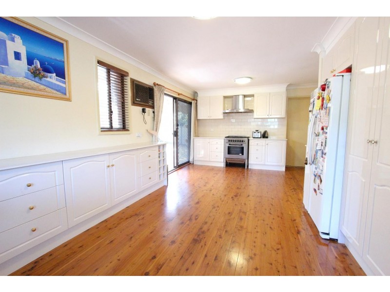 52 Plymouth Crescent, Kings Langley NSW 2147