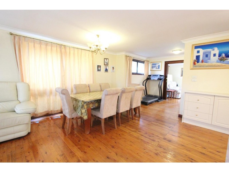 52 Plymouth Crescent, Kings Langley NSW 2147