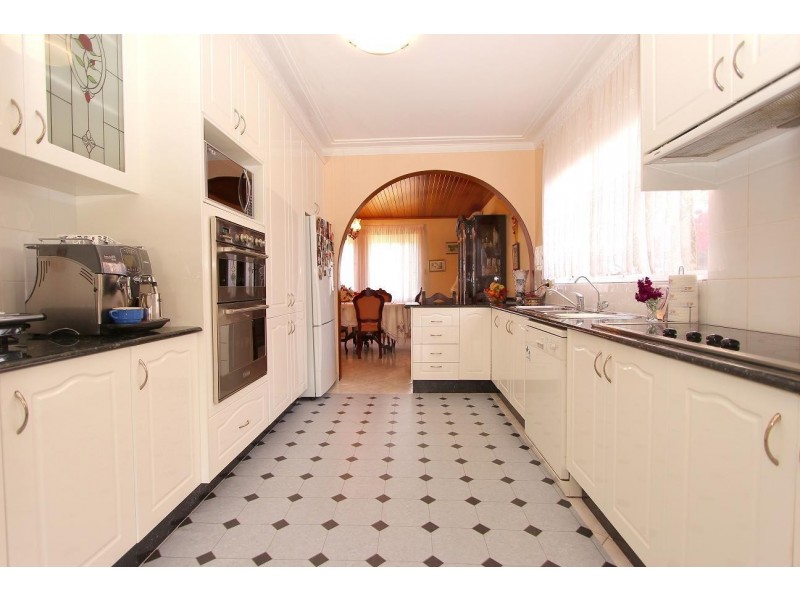 4 Stainsby Avenue, Kings Langley NSW 2147