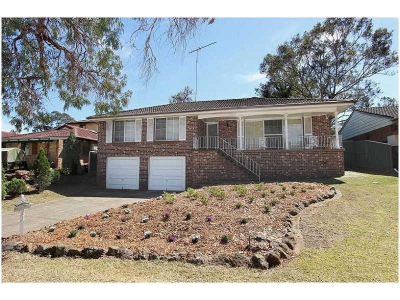 13 Hutchins Crescent, Kings Langley NSW 2147