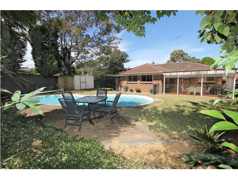 13 Hutchins Crescent, Kings Langley NSW 2147