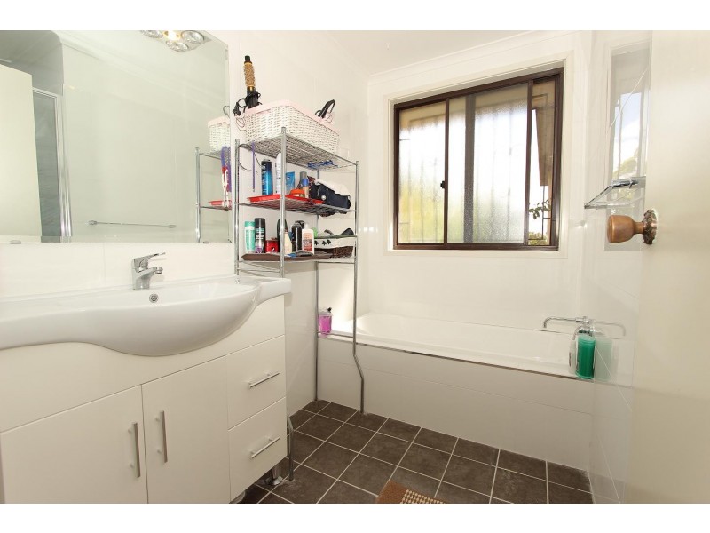 122 Whitby Road, Kings Langley NSW 2147