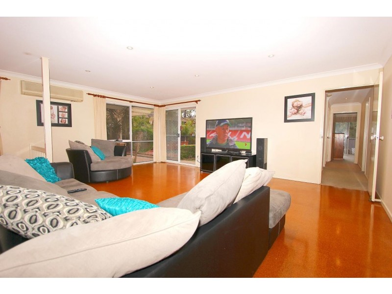 16 Shanke Crescent, Kings Langley NSW 2147