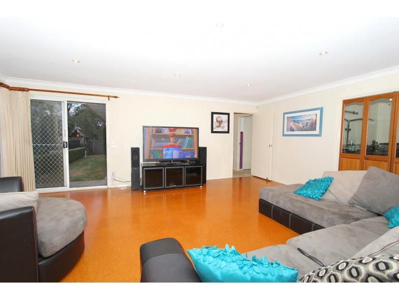 16 Shanke Crescent, Kings Langley NSW 2147
