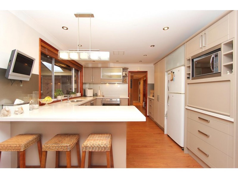 6 Brad Place, Kings Langley NSW 2147