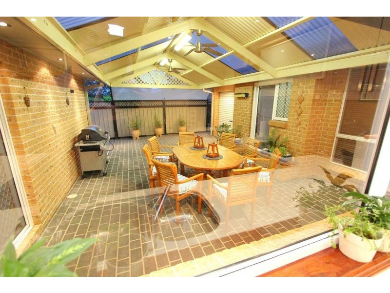 6 Brad Place, Kings Langley NSW 2147